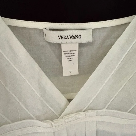 Ivory Vera Wang Nightgown - Picture 2 of 3